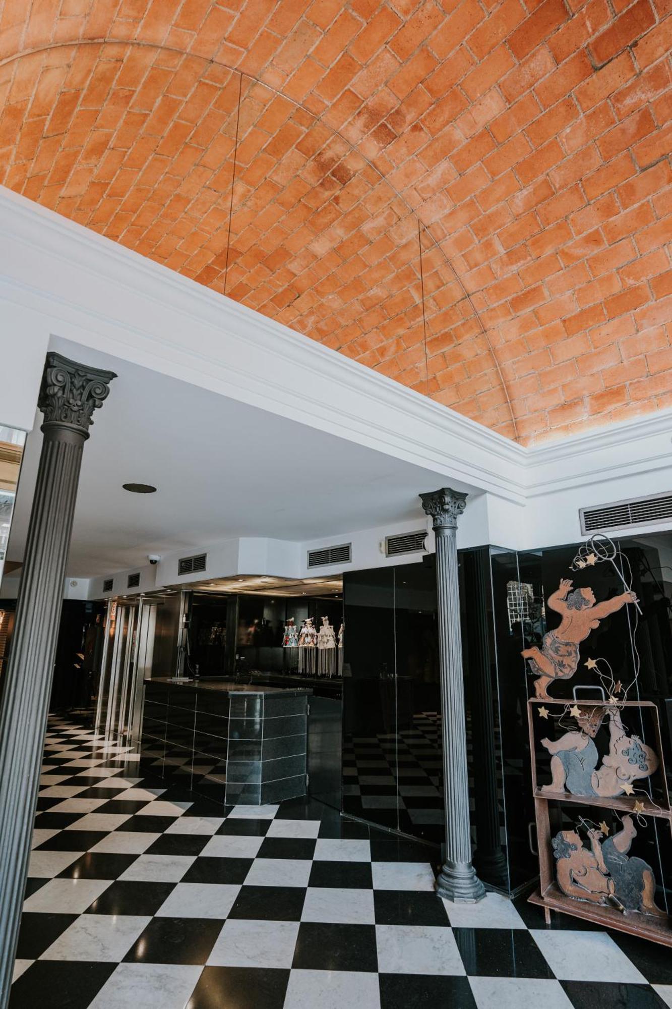 Hotel Gran Derby Suites, A Small Luxury Hotel Of The World Βαρκελώνη Εξωτερικό φωτογραφία